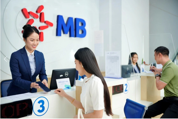 Khách hàng tăng tốc kinh doanh cuối năm với gói vay ưu đãi chỉ từ 6,5%/năm- Ảnh 3. Khách hàng tăng tốc kinh doanh cuối năm với gói vay ưu đãi chỉ từ 6,5%/năm- Ảnh 3.