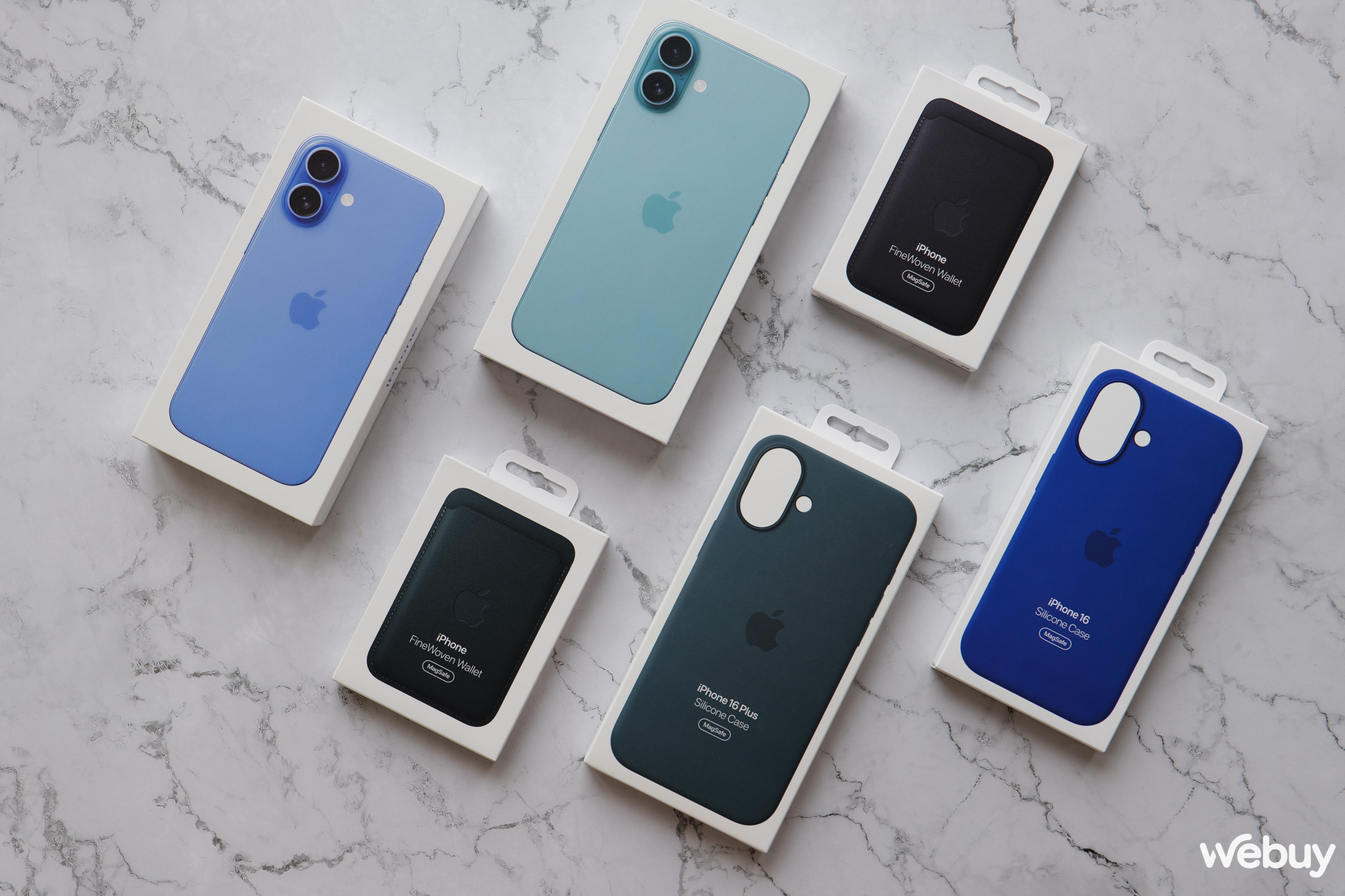 Trên tay iPhone 16 và iPhone 16 Plus chính hãng VN/A: Đây mới là chiếc iPhone đáng mua của năm nay, nhiều nâng cấp, có màu Trên tay iPhone 16 và iPhone 16 Plus chính hãng VN/A: Đây mới là chiếc iPhone đáng mua của năm nay, nhiều nâng cấp, có màu