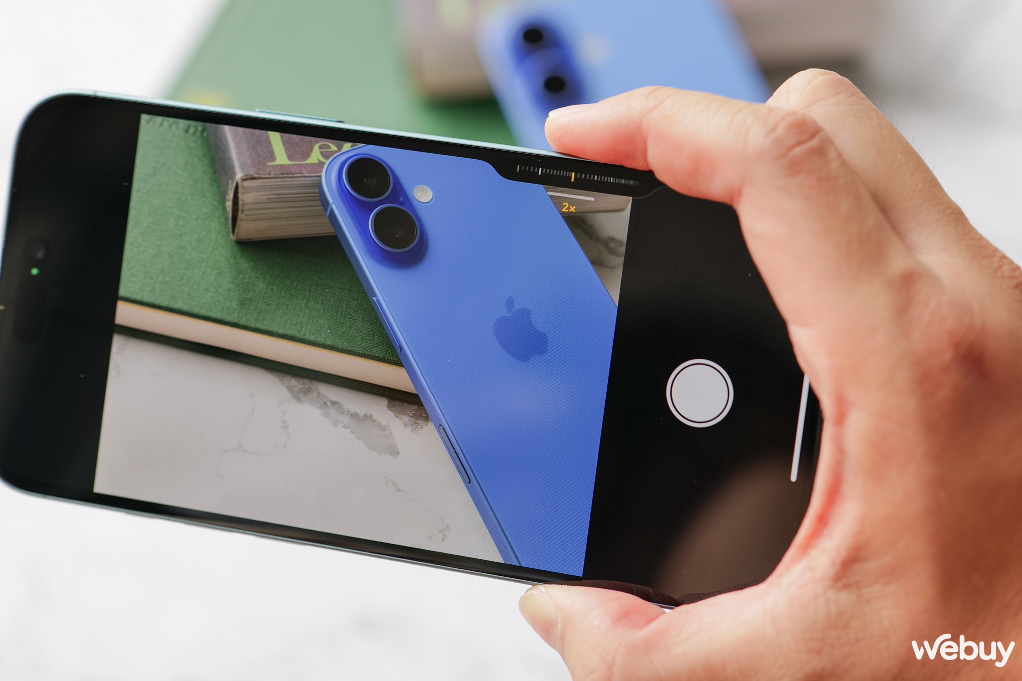 Trên tay iPhone 16 và iPhone 16 Plus chính hãng VN/A: Đây mới là chiếc iPhone đáng mua của năm nay, nhiều nâng cấp, có màu Trên tay iPhone 16 và iPhone 16 Plus chính hãng VN/A: Đây mới là chiếc iPhone đáng mua của năm nay, nhiều nâng cấp, có màu